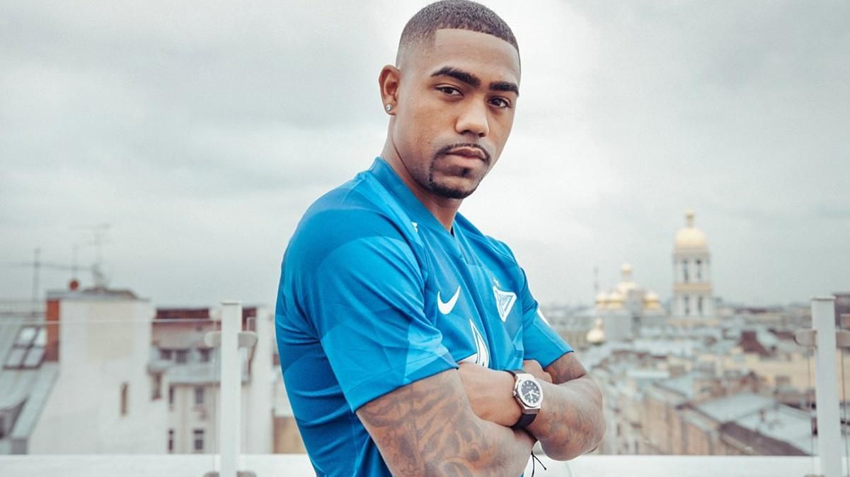 Футболіст "Барселони" офіційно став партнером Ракіцького в "Зеніті" Футболіст "Барселони" офіційно став партнером Ракіцького в "Зеніті"