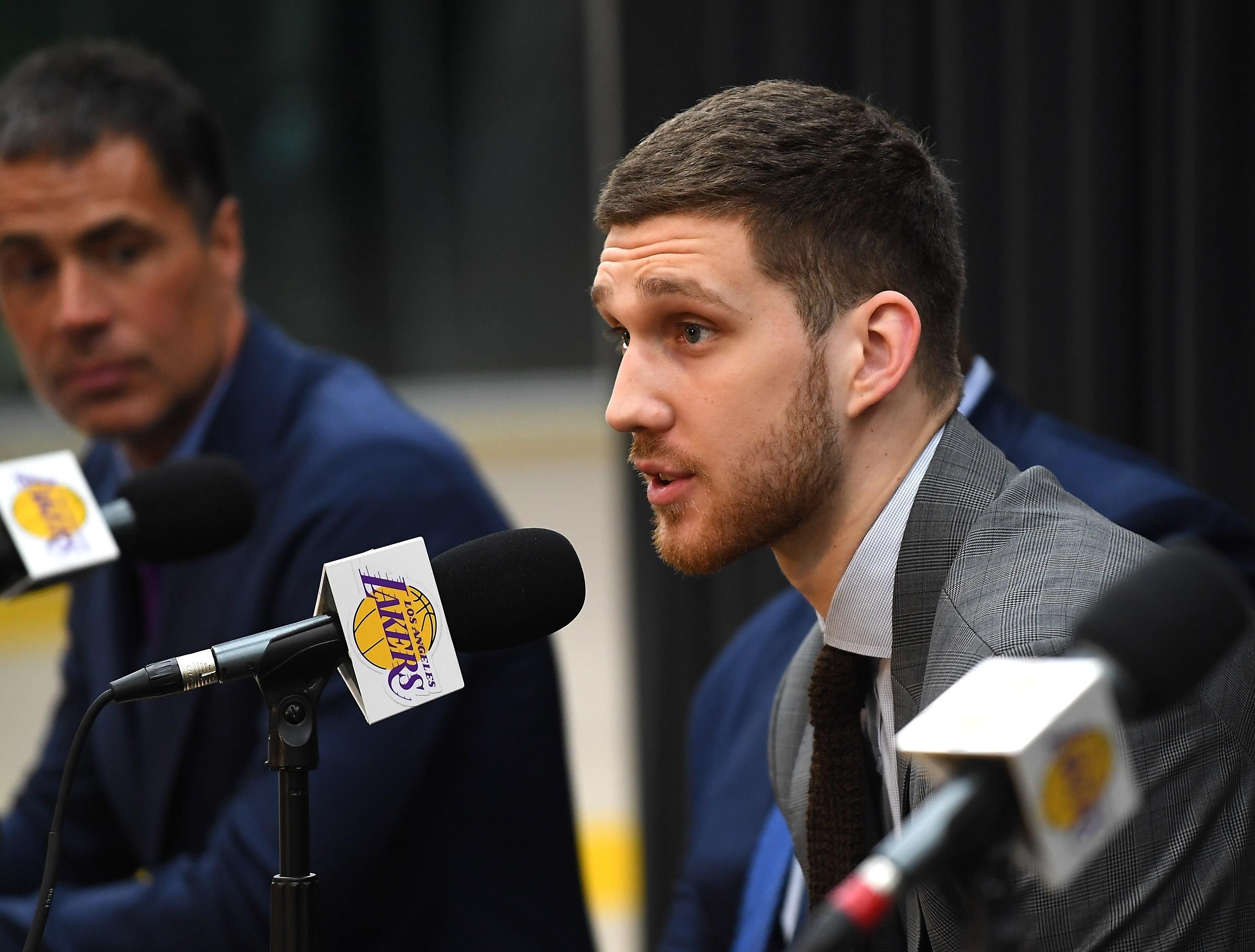 Українcький баскетболіст Михайлюк розповів про несподівану зустріч з Роналду в сауні Українcький баскетболіст Михайлюк розповів про несподівану зустріч з Роналду в сауні