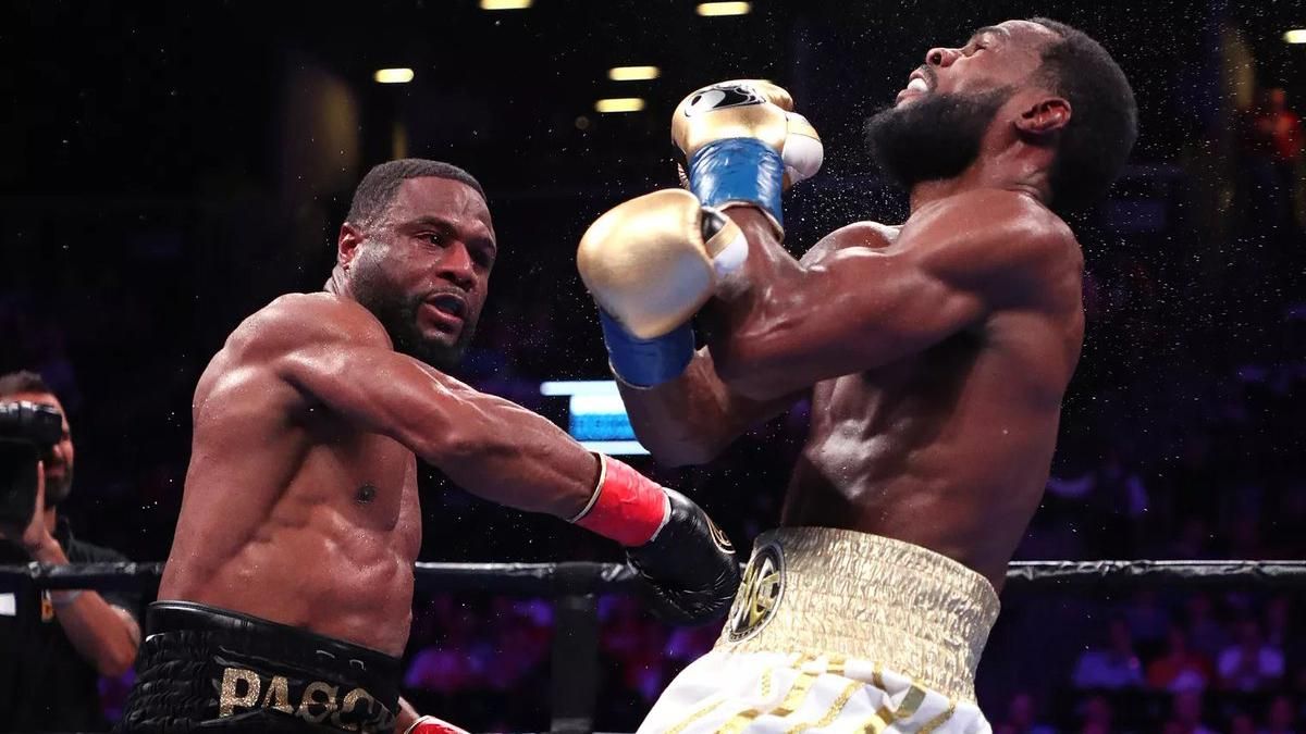 Паскаль у видовищному бою переміг Брауна й завоював право битися з Гвоздиком: відео Паскаль у видовищному бою переміг Брауна й завоював право битися з Гвоздиком: відео