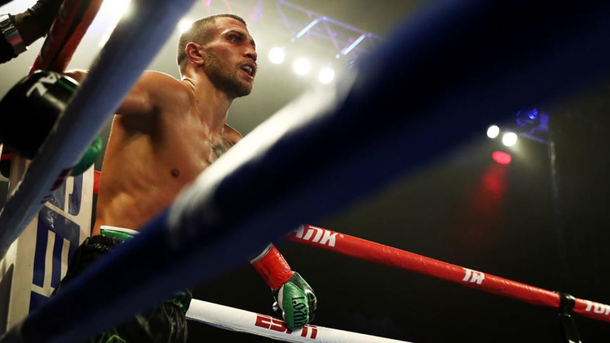 Ломаченко: Хотел бы встретиться с Флойдом Мейвезером Ломаченко: Хотел бы встретиться с Флойдом Мейвезером