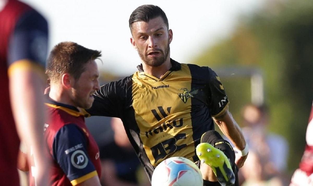 "Карпати" можуть підписати ще одного гравця суперника збірної України на Євро-2020 "Карпати" можуть підписати ще одного гравця суперника збірної України на Євро-2020