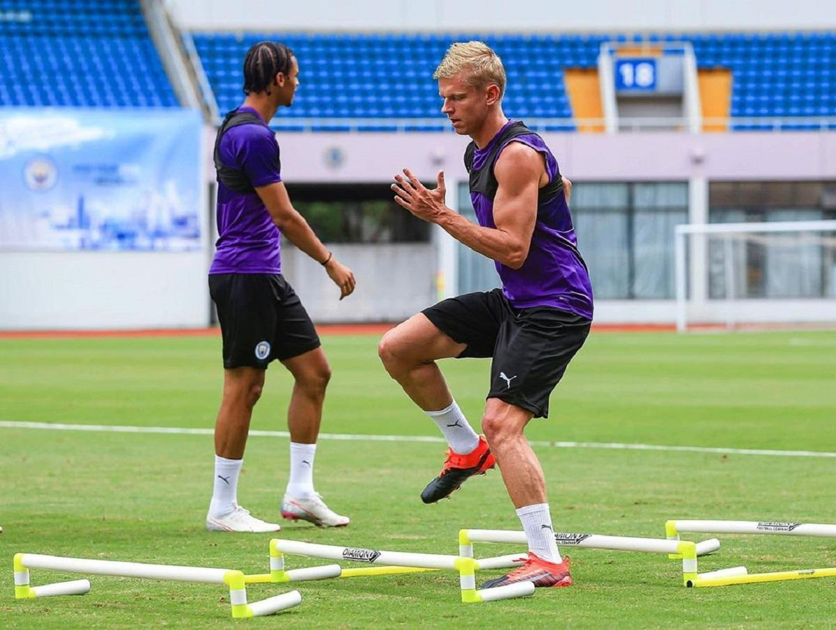 Зинченко шокировал фанатов крутым приемом и контролем мяча на тренировке "Манчестер Сити": видео