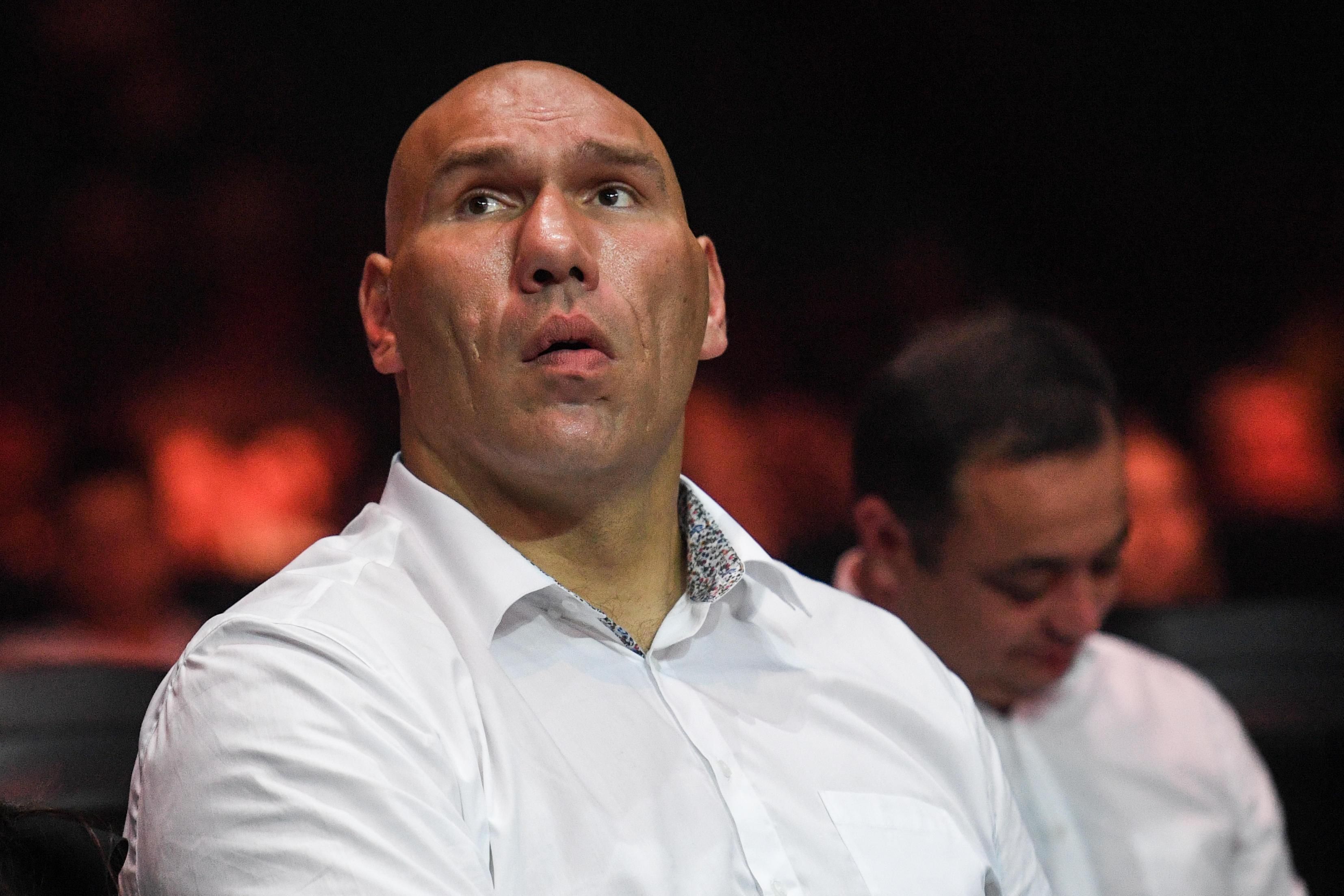 Добровольная поездка в Россию может поставить крест на карьере украинских боксеров, – Валуев
