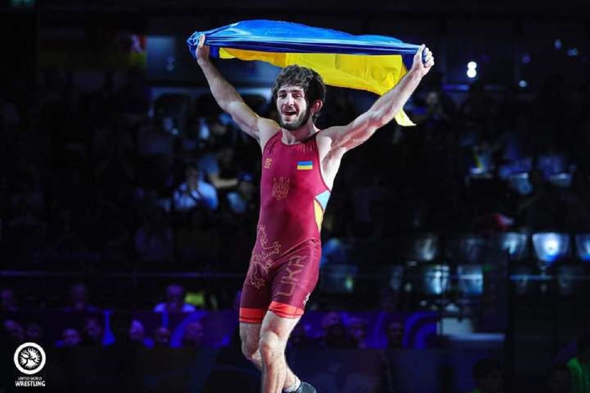 Українець Арушанян став чемпіоном світу з боротьби серед юніорів: відео