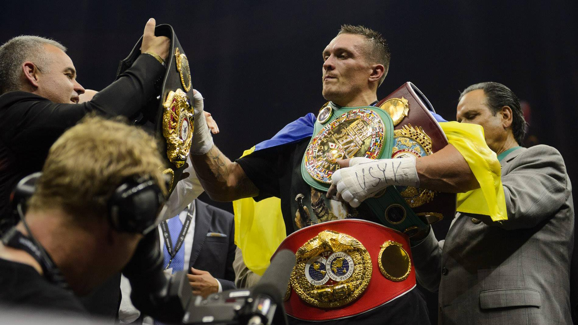 Усик официально узнает следующего соперника на будущей неделе