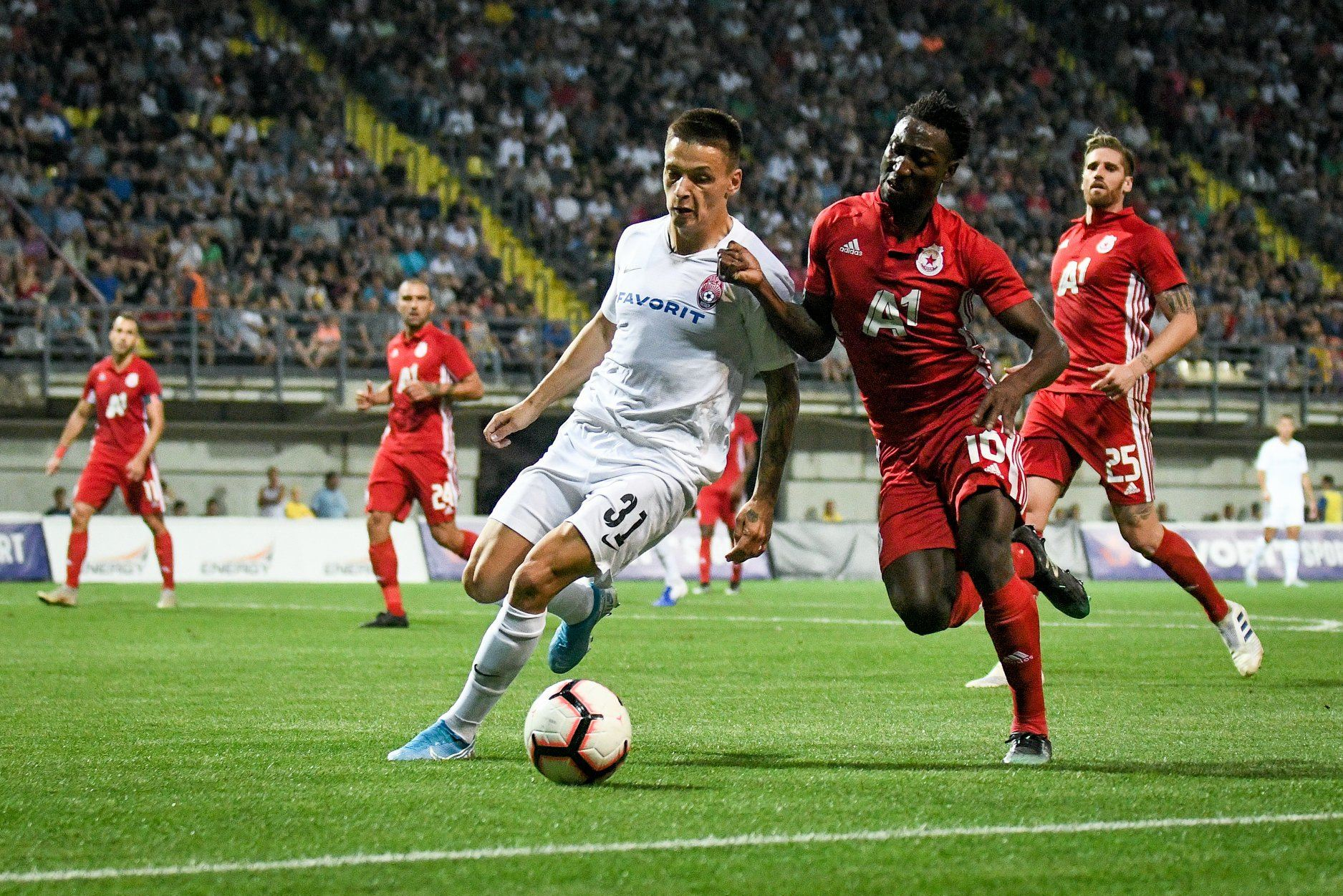 Болгарский ЦСКА планирует обжаловать в суде действия арбитра в матче против луганской "Зари"