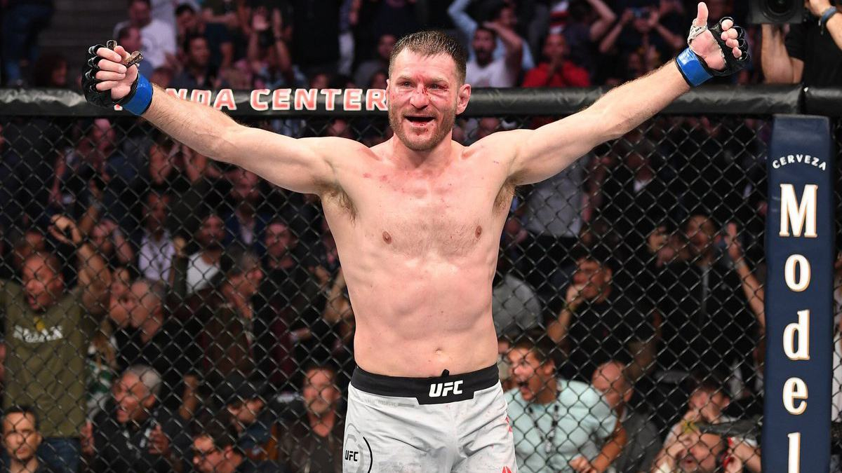 Миочич забил Кормье в главном событии UFC 241 и отобрал чемпионский пояс: видео