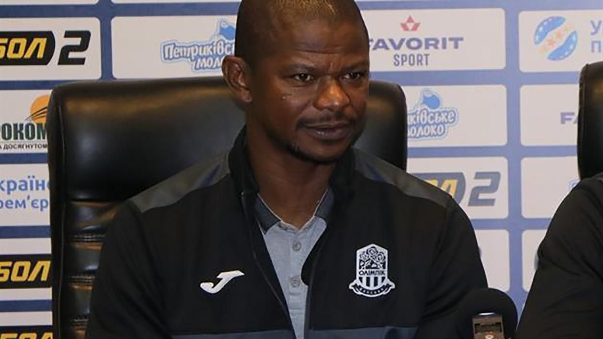 "Олімпік" офіційно звільнив головного тренера Жуліо Сезара "Олімпік" офіційно звільнив головного тренера Жуліо Сезара