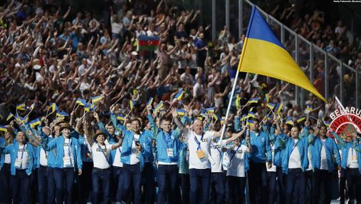 Як українські спортсмени святкують День прапора: фото та відео