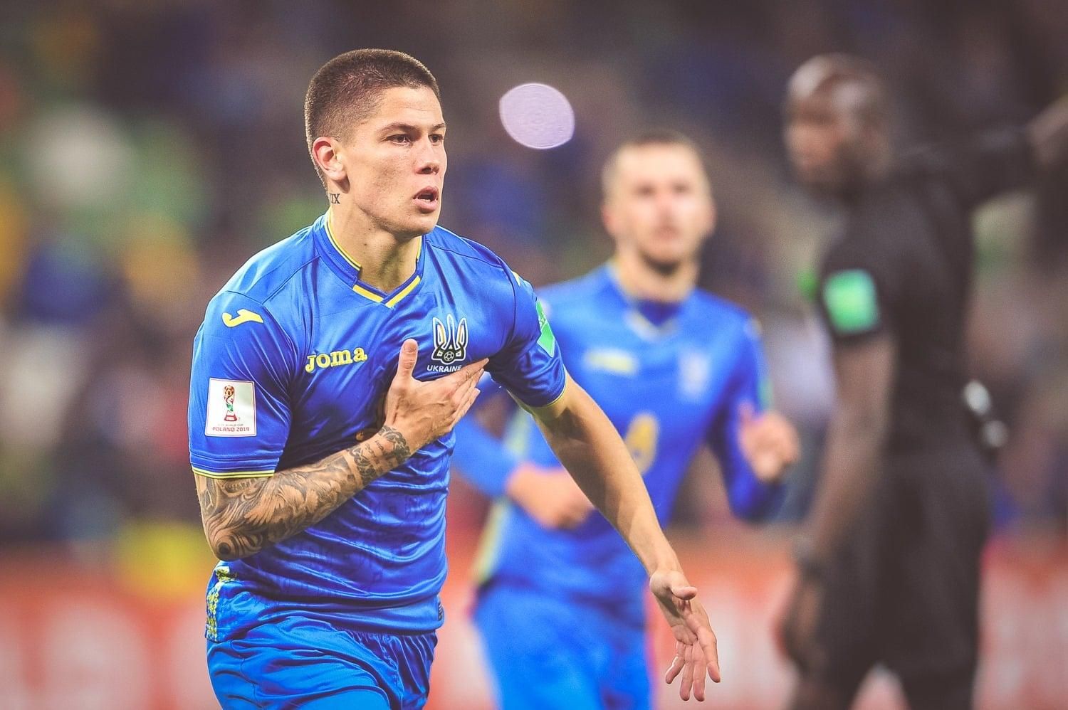 Талановитий захисник "Динамо" травмувався і тренується окремо Талановитий захисник "Динамо" травмувався і тренується окремо