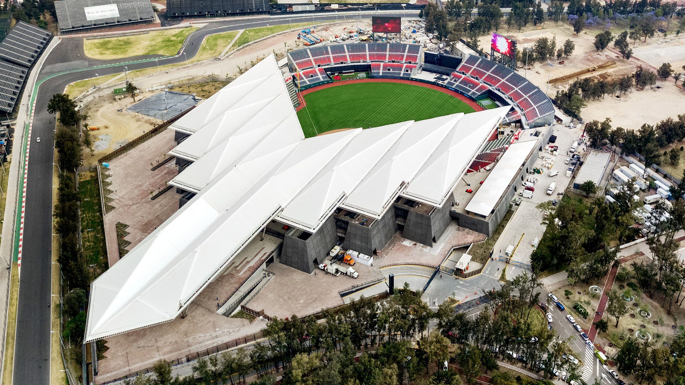Стадіон "дияволів": чим вражає унікальна спортивна споруда у Мехіко