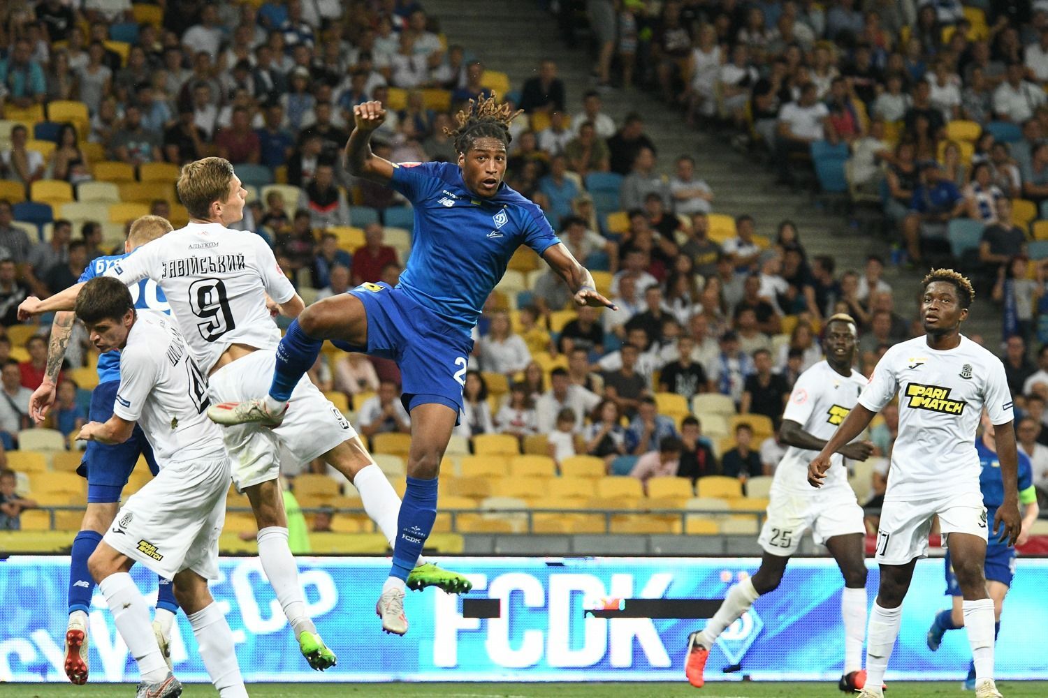 "Шахтер" громит в дерби, "Динамо" оступается с аутсайдером, лидерство "Десны": 5 тур УПЛ "Шахтер" громит в дерби, "Динамо" оступается с аутсайдером, лидерство "Десны": 5 тур УПЛ