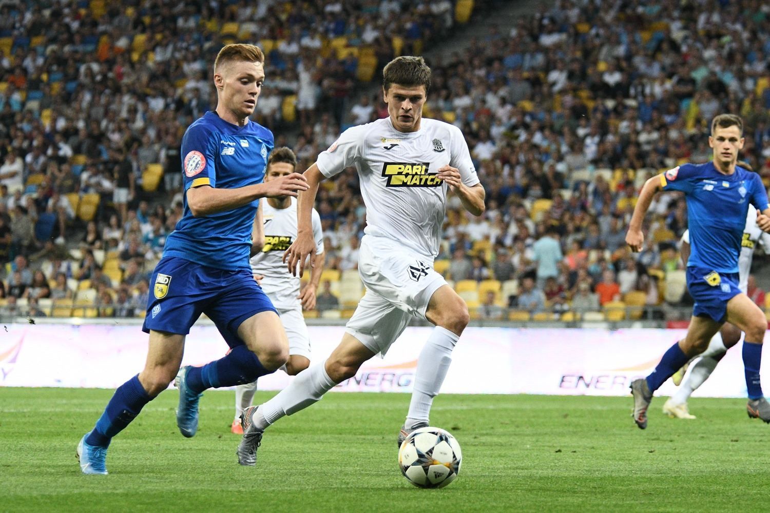 Игроки "Олимпика" получили премию от "Шахтера" за ничью с "Динамо": сумма Игроки "Олимпика" получили премию от "Шахтера" за ничью с "Динамо": сумма