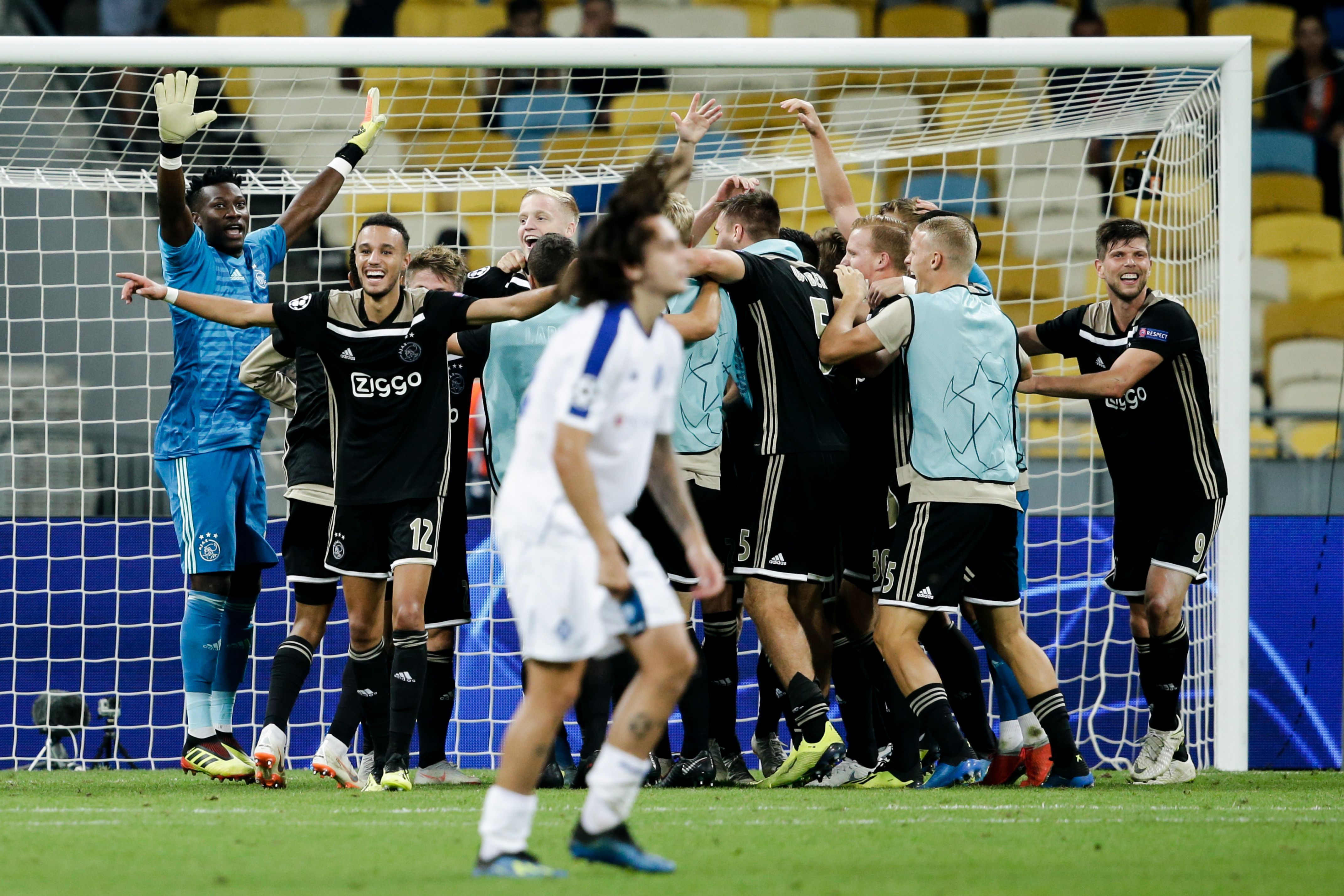 В УЄФА нагадали, як "Аякс" вибив "Динамо" з Ліги чемпіонів: фото В УЄФА нагадали, як "Аякс" вибив "Динамо" з Ліги чемпіонів: фото