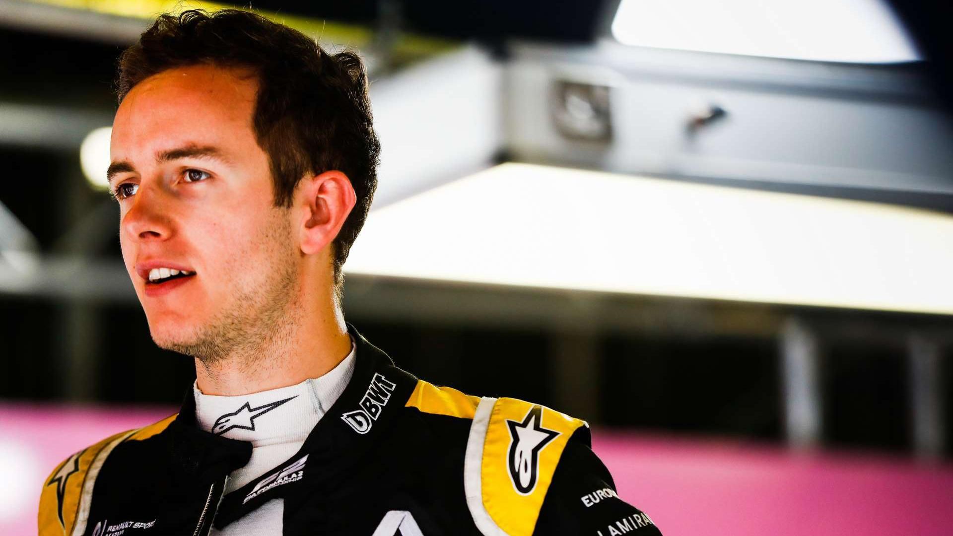 Французский гонщик погиб после страшной аварии в Формуле-2: видео Французский гонщик погиб после страшной аварии в Формуле-2: видео