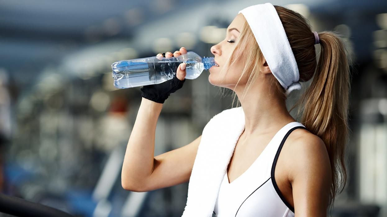 Медики стверджують: для чого потрібно пити більше чистої питної води?