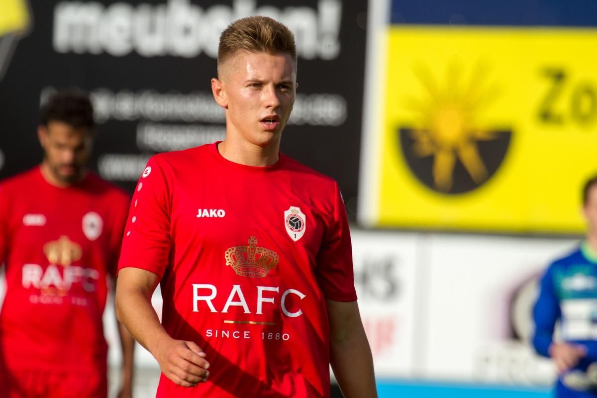 "Карпати" орендували у бельгійського "Антверпена" українського півзахисника "Карпати" орендували у бельгійського "Антверпена" українського півзахисника