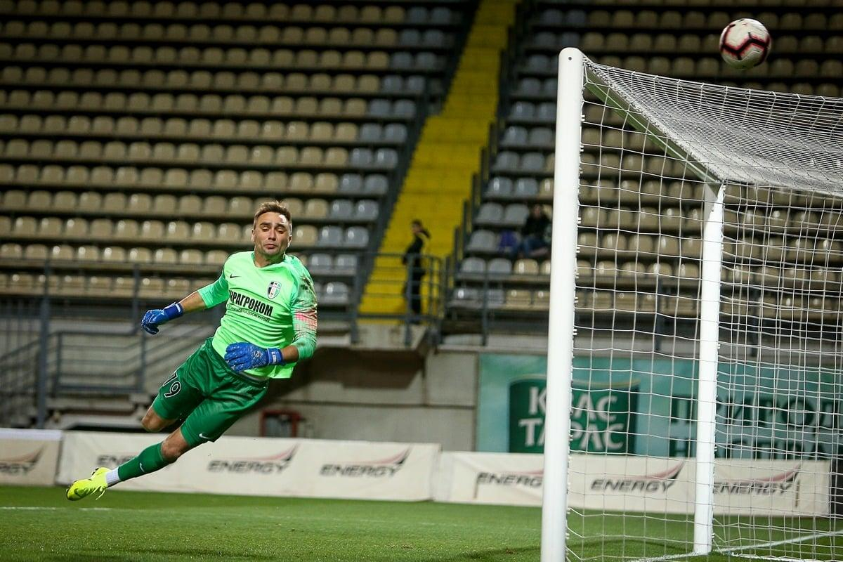 Шевченко вызвал в сборную еще одного вратаря из-за травмы голкипера "Динамо" Бойко