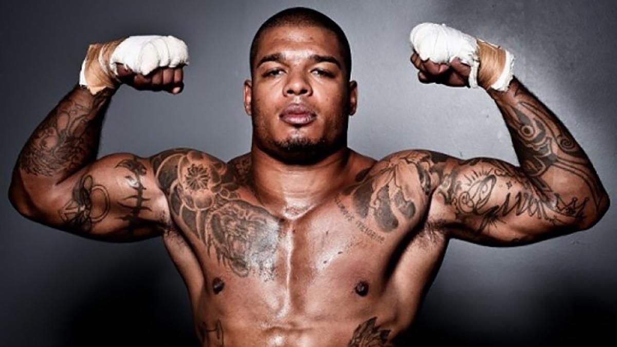 Тайрон Спонг в последнем бою брутально нокаутировал соперника: видео Тайрон Спонг в последнем бою брутально нокаутировал соперника: видео