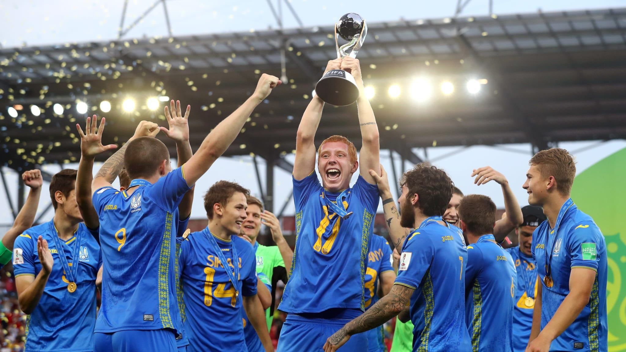 Четверо игроков сборной Украины U-20 названы ФИФА "восходящими звездами"
