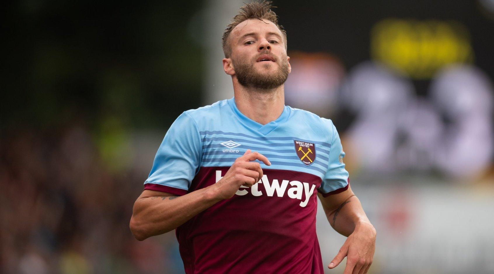 Англичане чаще всего спрашивают про нового президента, войну, Усика и Ломаченко, – Ярмоленко