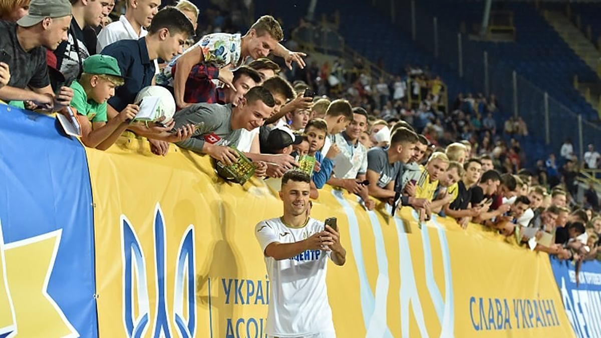 Шевченко объявил состав сборной Украины на товарищеский матч против Нигерии Шевченко объявил состав сборной Украины на товарищеский матч против Нигерии