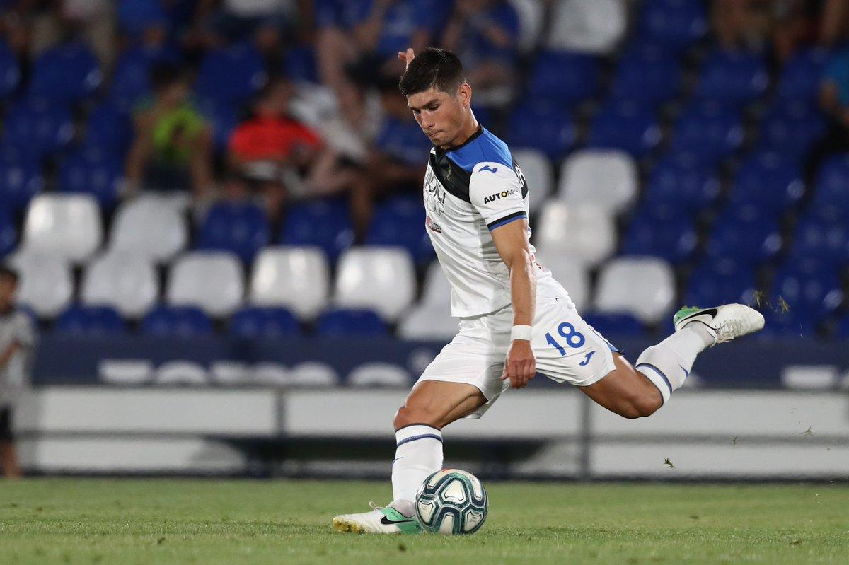 Назвали зарплаты футболистов в Италии: стало известно, сколько зарабатывают Малиновский и Шахов