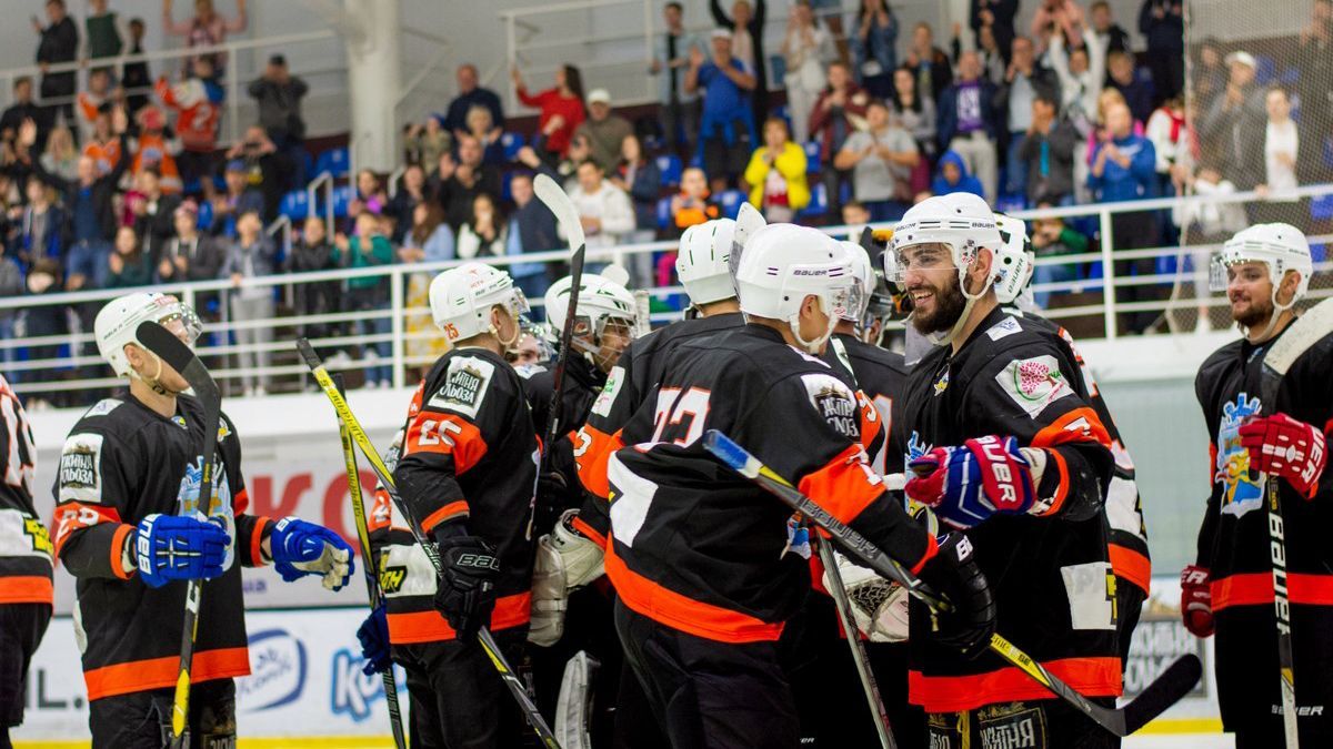 Украинский клуб заявил на сезон 14 россиян Украинский клуб заявил на сезон 14 россиян