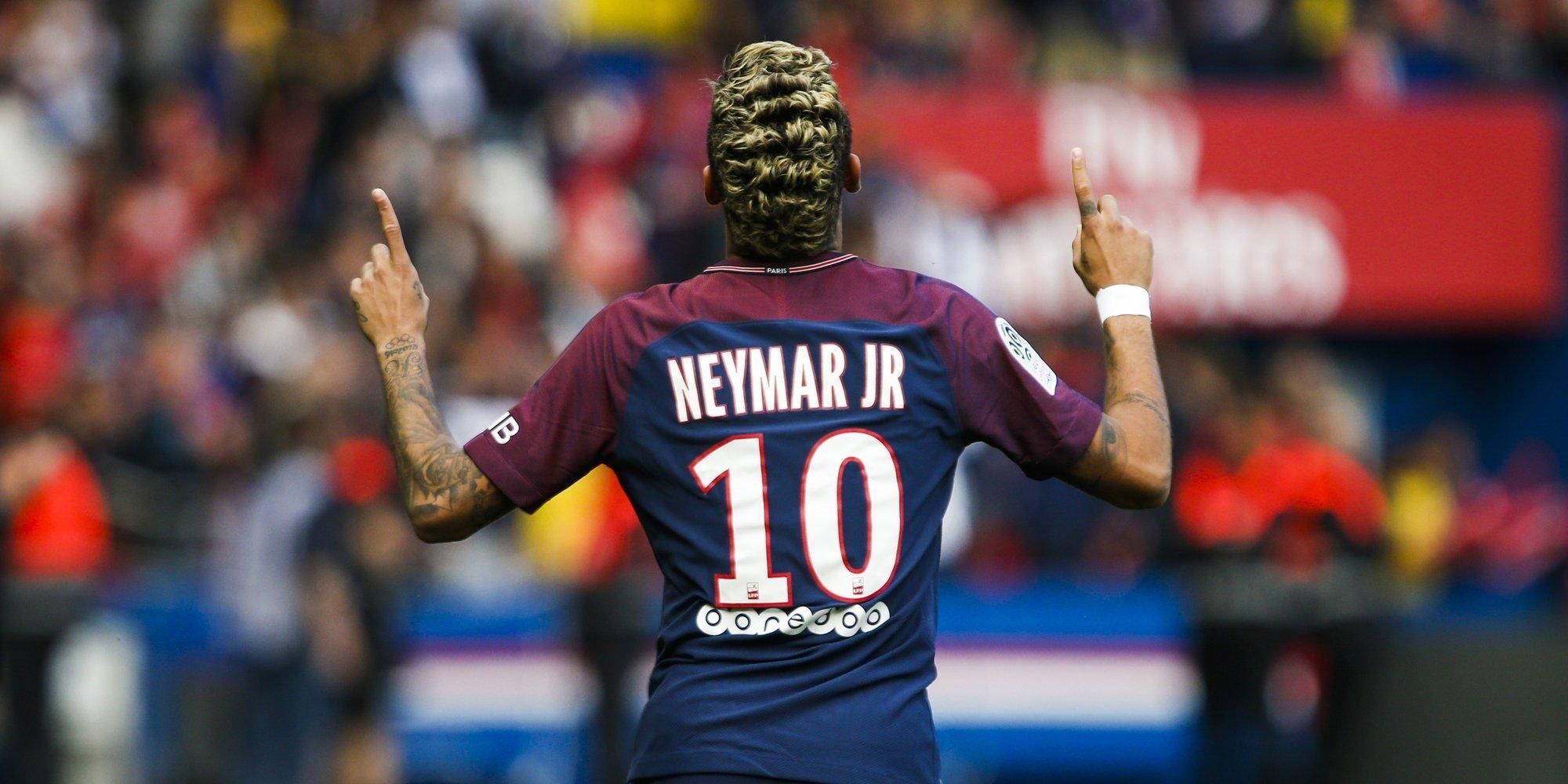 Неймар ефектно повернувся в ПСЖ, забивши переможний гол через себе: відео Неймар ефектно повернувся в ПСЖ, забивши переможний гол через себе: відео