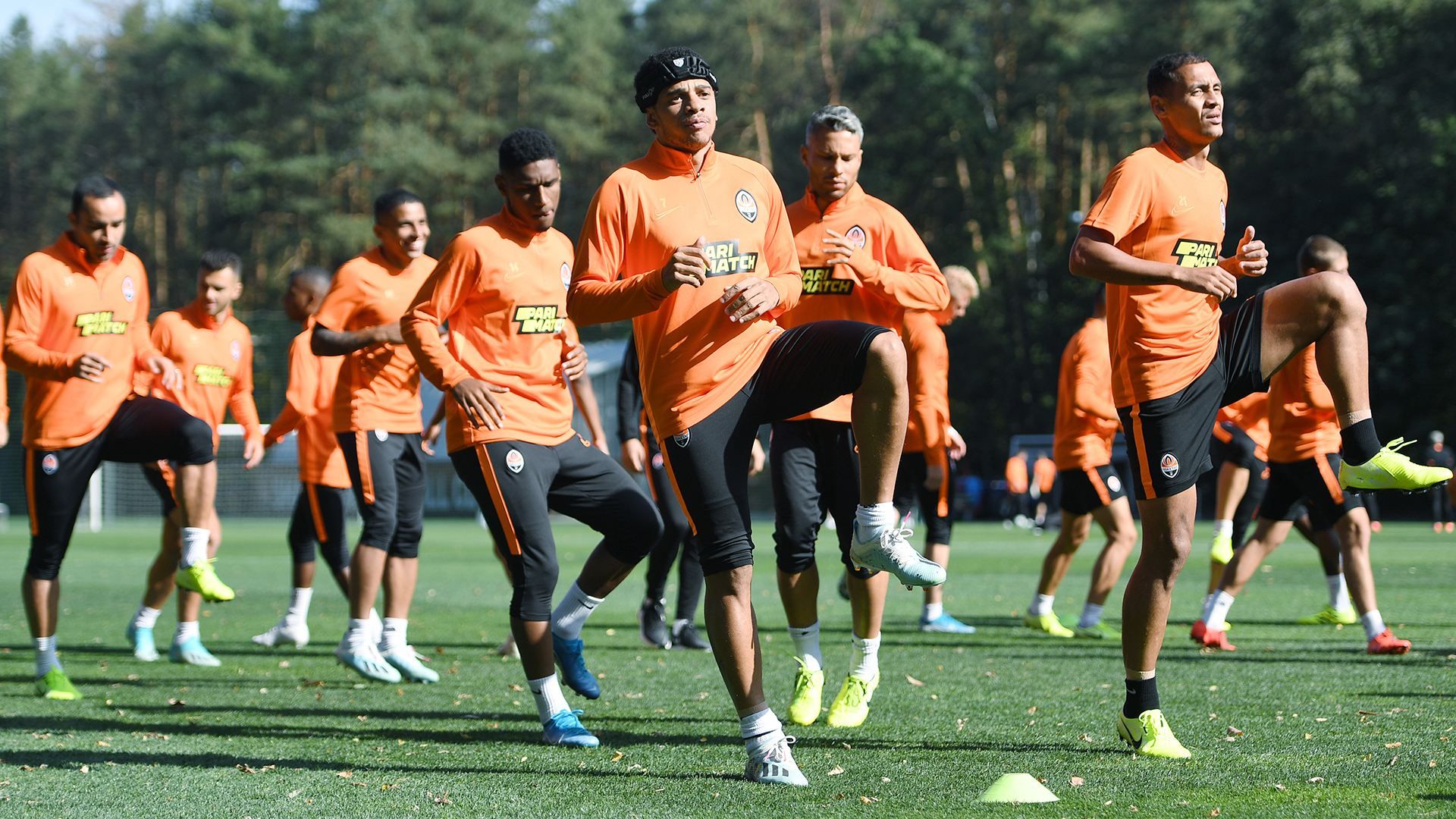 Відкрите тренування "Шахтаря" перед матчем з "Манчестер Сіті": фото Відкрите тренування "Шахтаря" перед матчем з "Манчестер Сіті": фото