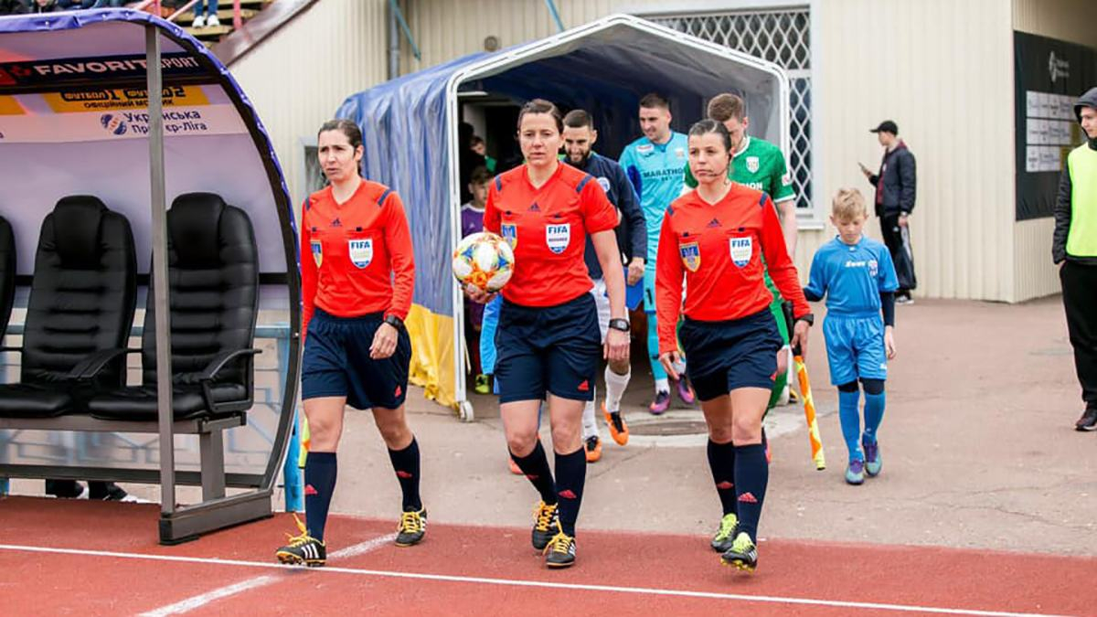 Матч лидеров УПЛ "Десна" – "Шахтер" доверили обслужить женской бригаде арбитров