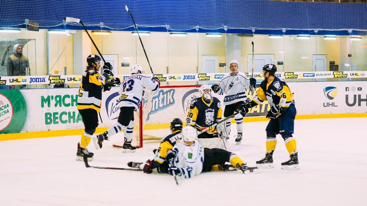 "Кременчуг" остался лидером УХЛ, первая победа "Белого Барса": видео "Кременчуг" остался лидером УХЛ, первая победа "Белого Барса": видео