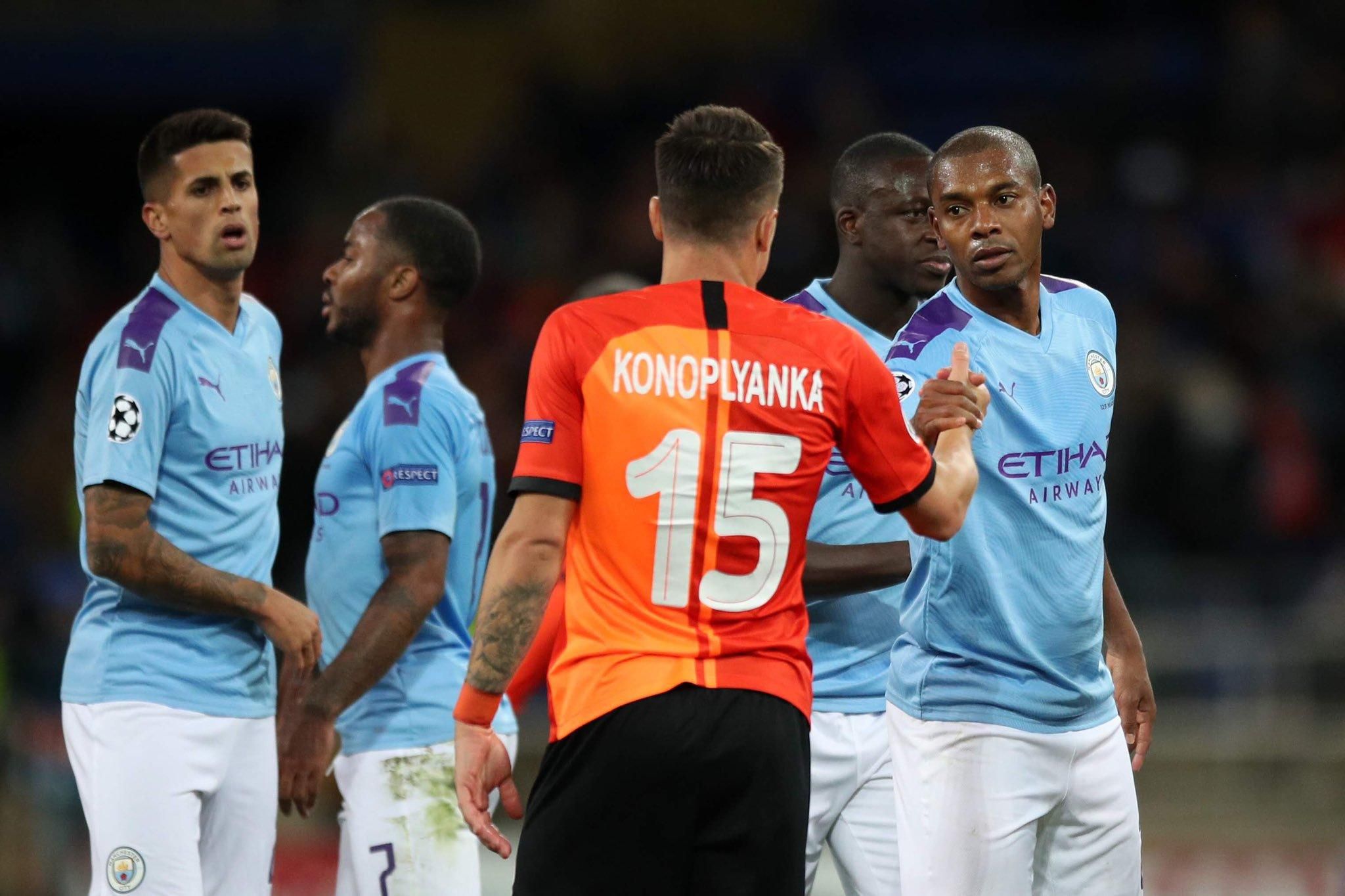 Поразки "Шахтаря" та "Олександрії" опустили Україну в рейтингу коефіцієнтів УЄФА Поразки "Шахтаря" та "Олександрії" опустили Україну в рейтингу коефіцієнтів УЄФА