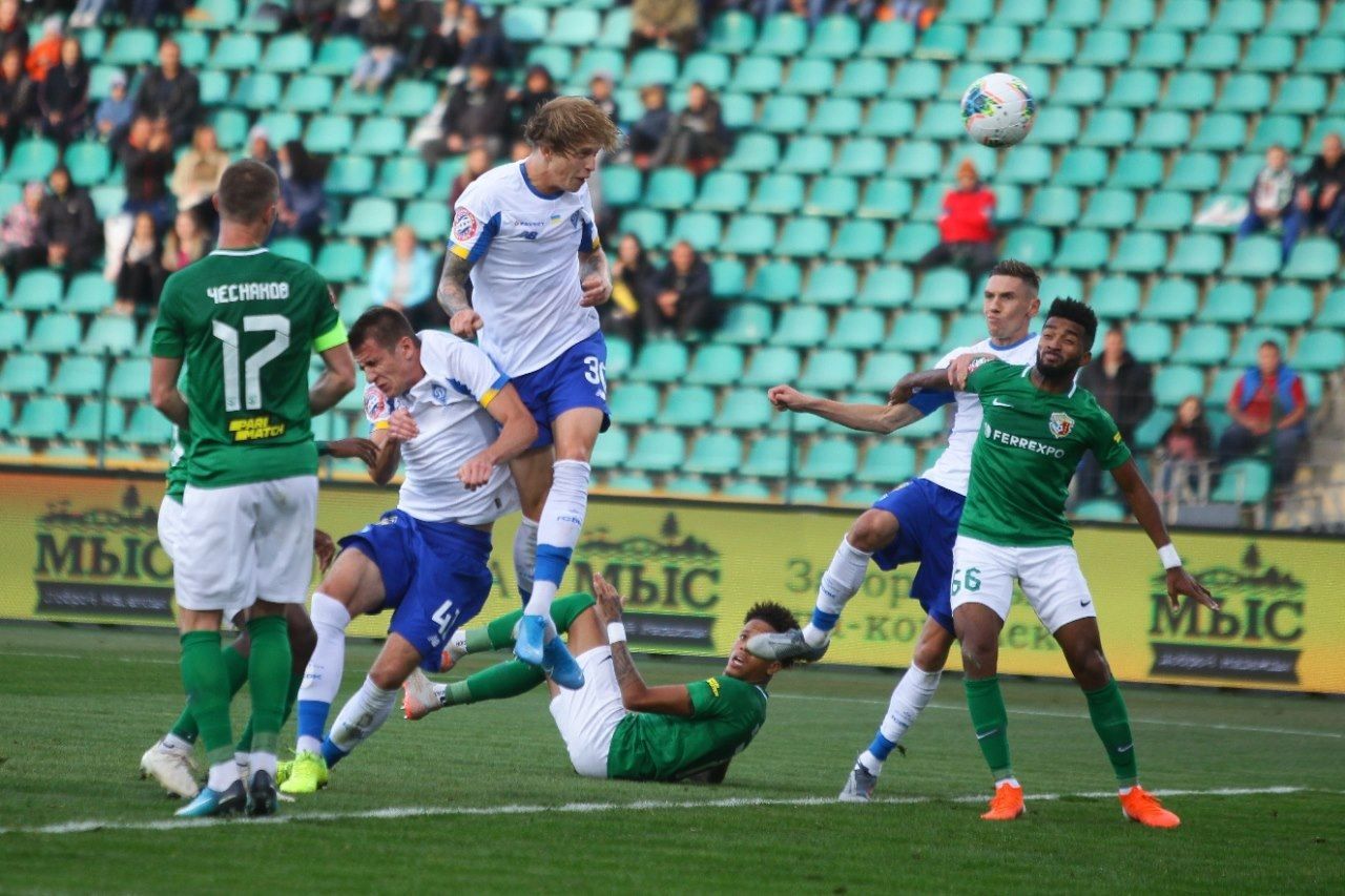 "Динамо" громит, "Шахтер" побеждает, фанаты протестуют: главные итоги 8 тура УПЛ "Динамо" громит, "Шахтер" побеждает, фанаты протестуют: главные итоги 8 тура УПЛ