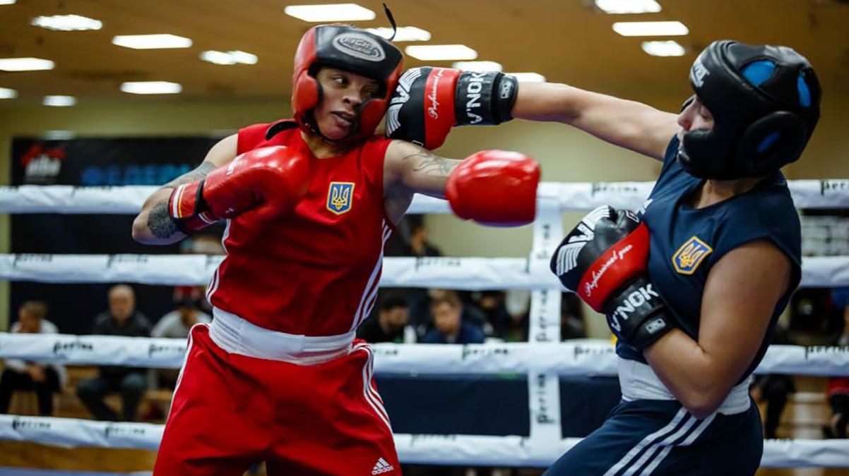 Жіноча збірна України з боксу відмовилася їхати на чемпіонат світу до Росії Жіноча збірна України з боксу відмовилася їхати на чемпіонат світу до Росії