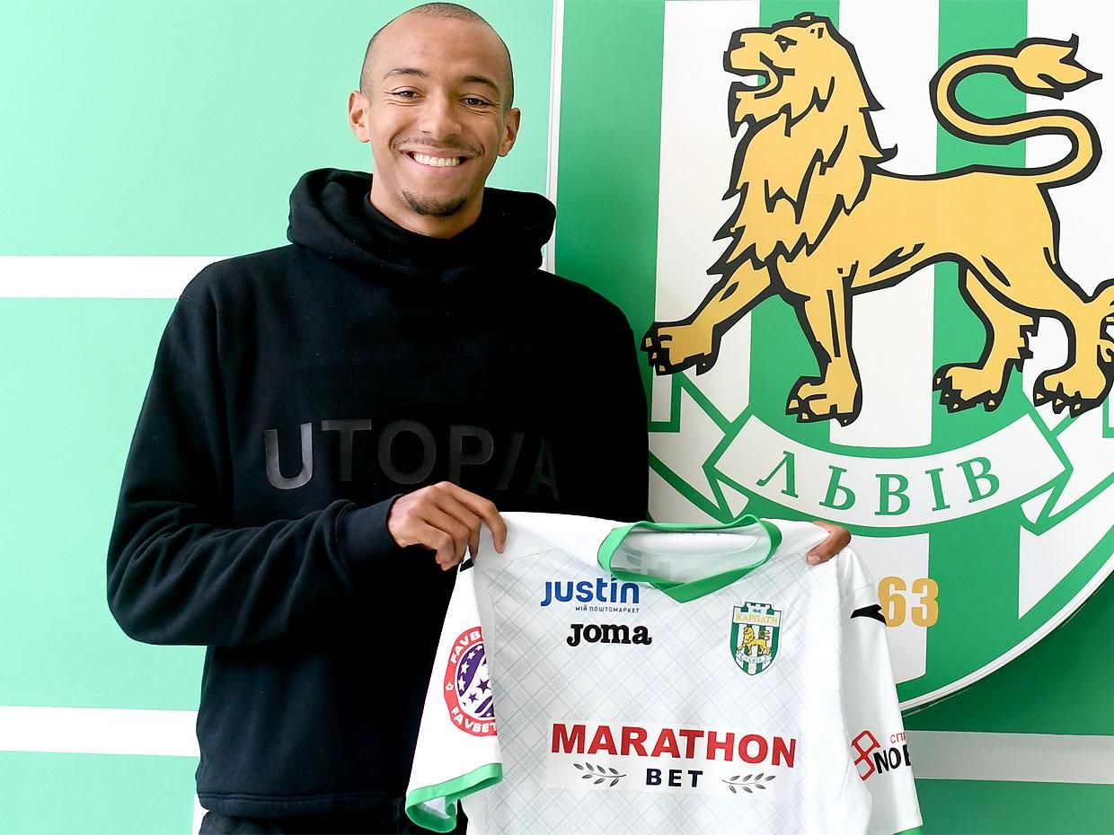 Ексфутболіст "Вердера" офіційно перейшов у "Карпати" Ексфутболіст "Вердера" офіційно перейшов у "Карпати"