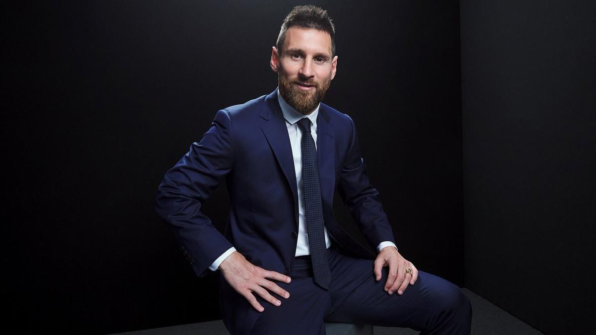 Месси сенсационно признан игроком года по версии ФИФА Месси сенсационно признан игроком года по версии ФИФА