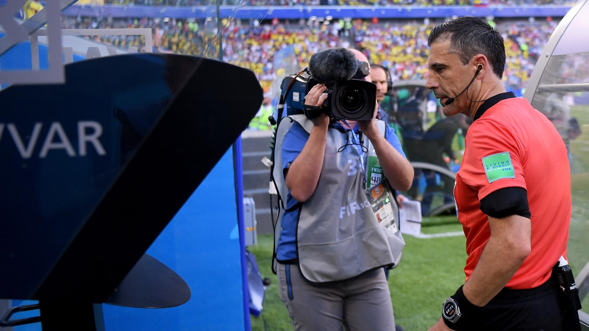 Система VAR появится в плей-офф Лиги Европы этого сезона Система VAR появится в плей-офф Лиги Европы этого сезона