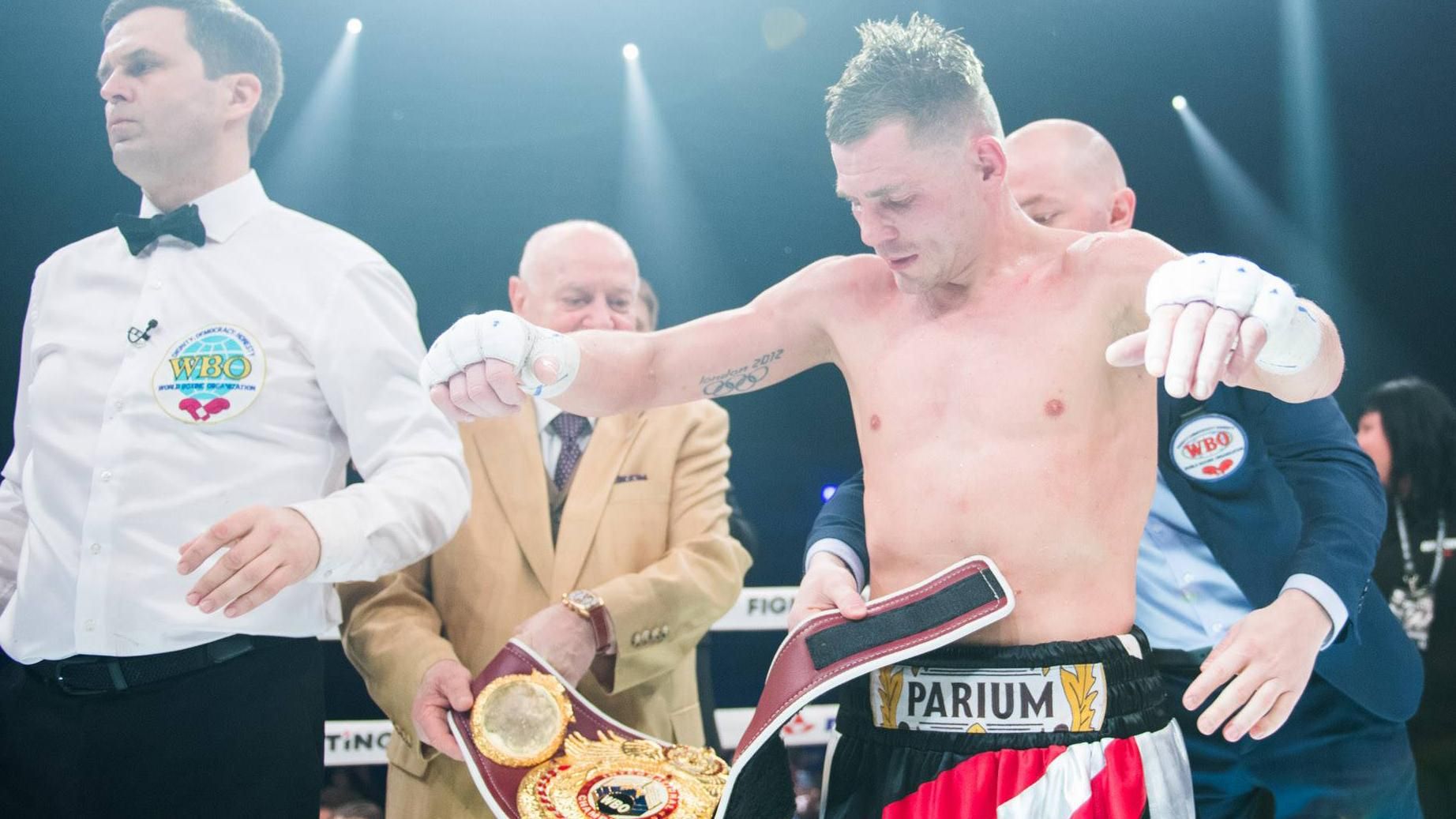 Берінчик – Лопес Морено: відео бою Берінчик – Лопес Морено: відео бою