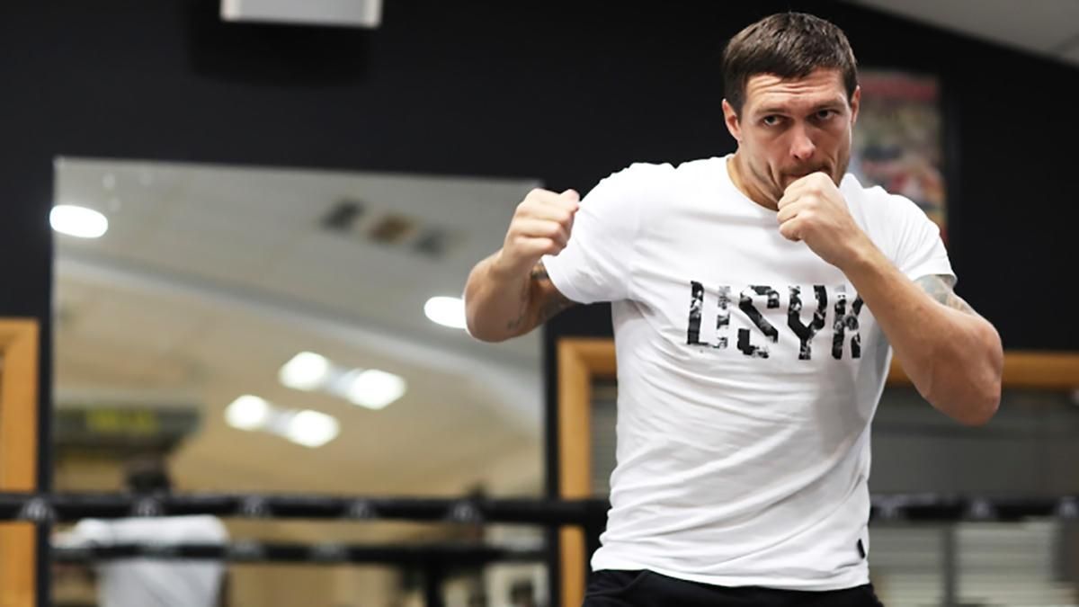 Усик: Лікар сказав, що травма руки може завершити мою кар'єру Усик: Лікар сказав, що травма руки може завершити мою кар'єру