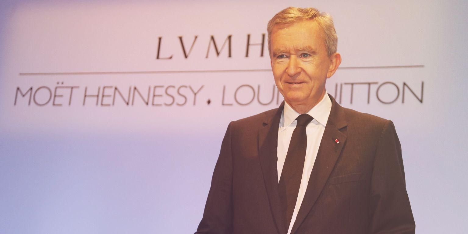 Самый богатый человек Европы и владелец Louis Vuitton может купить "Милан"