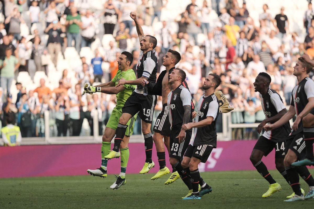 Третя поспіль поразка "Мілана", "Інтер" залишився лідером: результати 6 туру Серії А Третя поспіль поразка "Мілана", "Інтер" залишився лідером: результати 6 туру Серії А