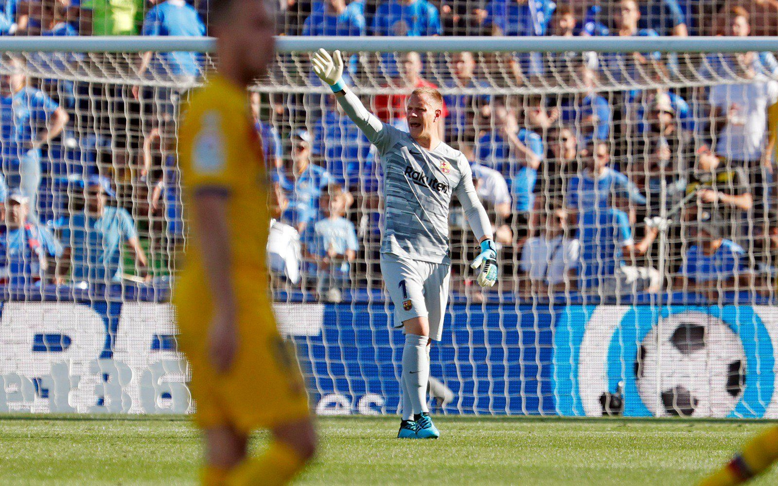 Как вратарь "Барселоны" тер Штеген отдал результативный пас в матче против "Хетафе": видео