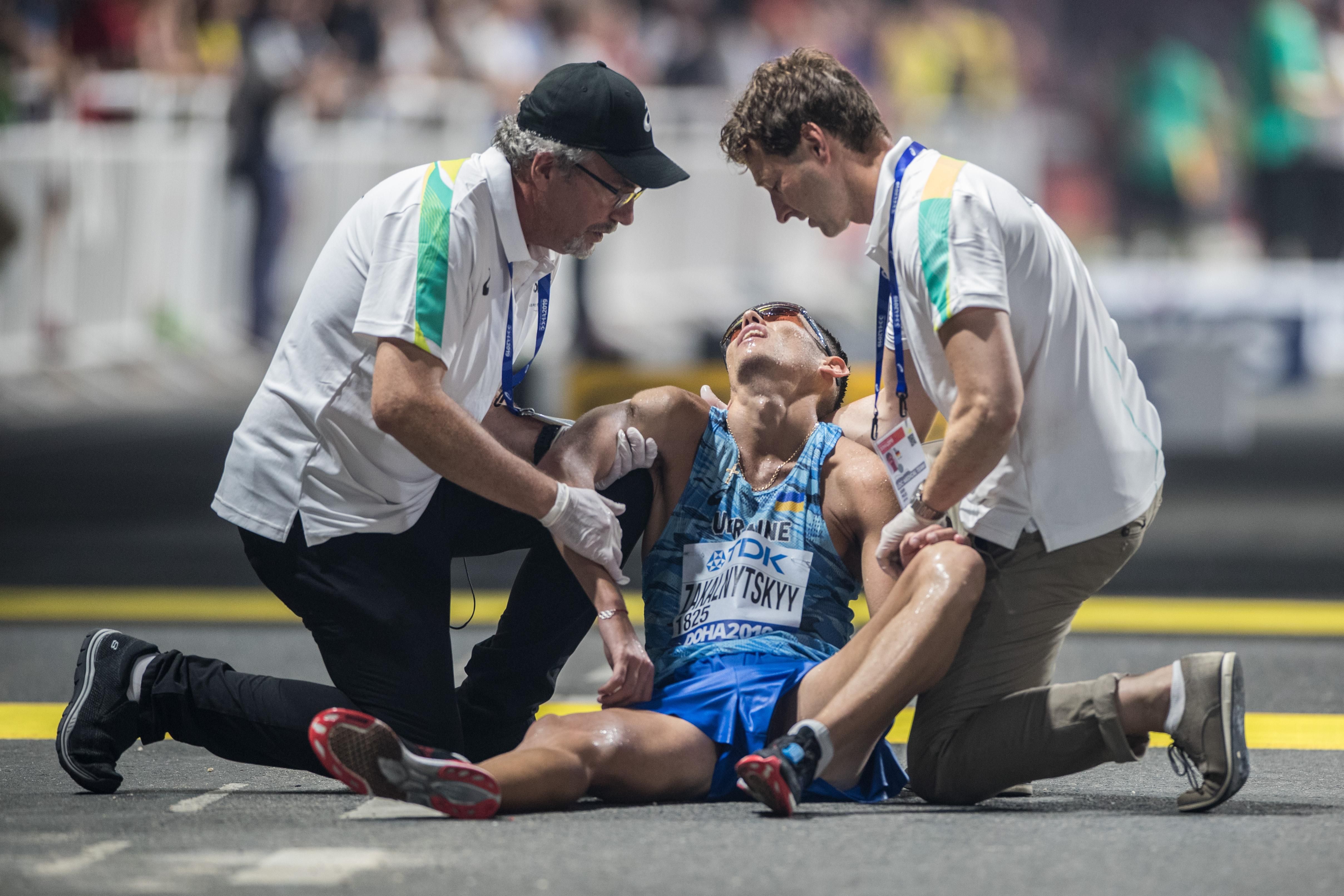 Українського легкоатлета на чемпіонаті світу вивезли зі стадіону в інвалідному візку Українського легкоатлета на чемпіонаті світу вивезли зі стадіону в інвалідному візку
