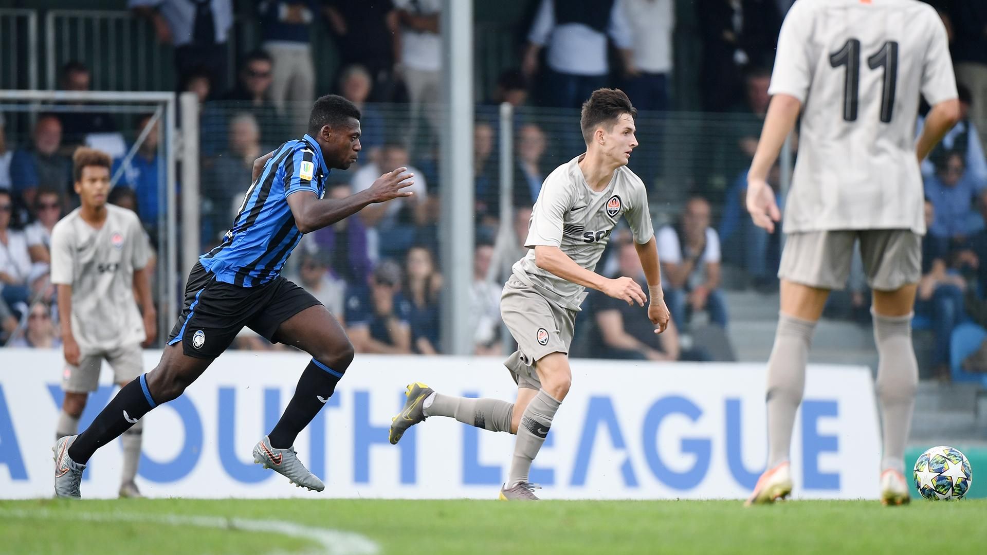 "Шахтер" на последней минуте вырвал ничью у "Аталанты" в Юношеской лиге УЕФА "Шахтер" на последней минуте вырвал ничью у "Аталанты" в Юношеской лиге УЕФА