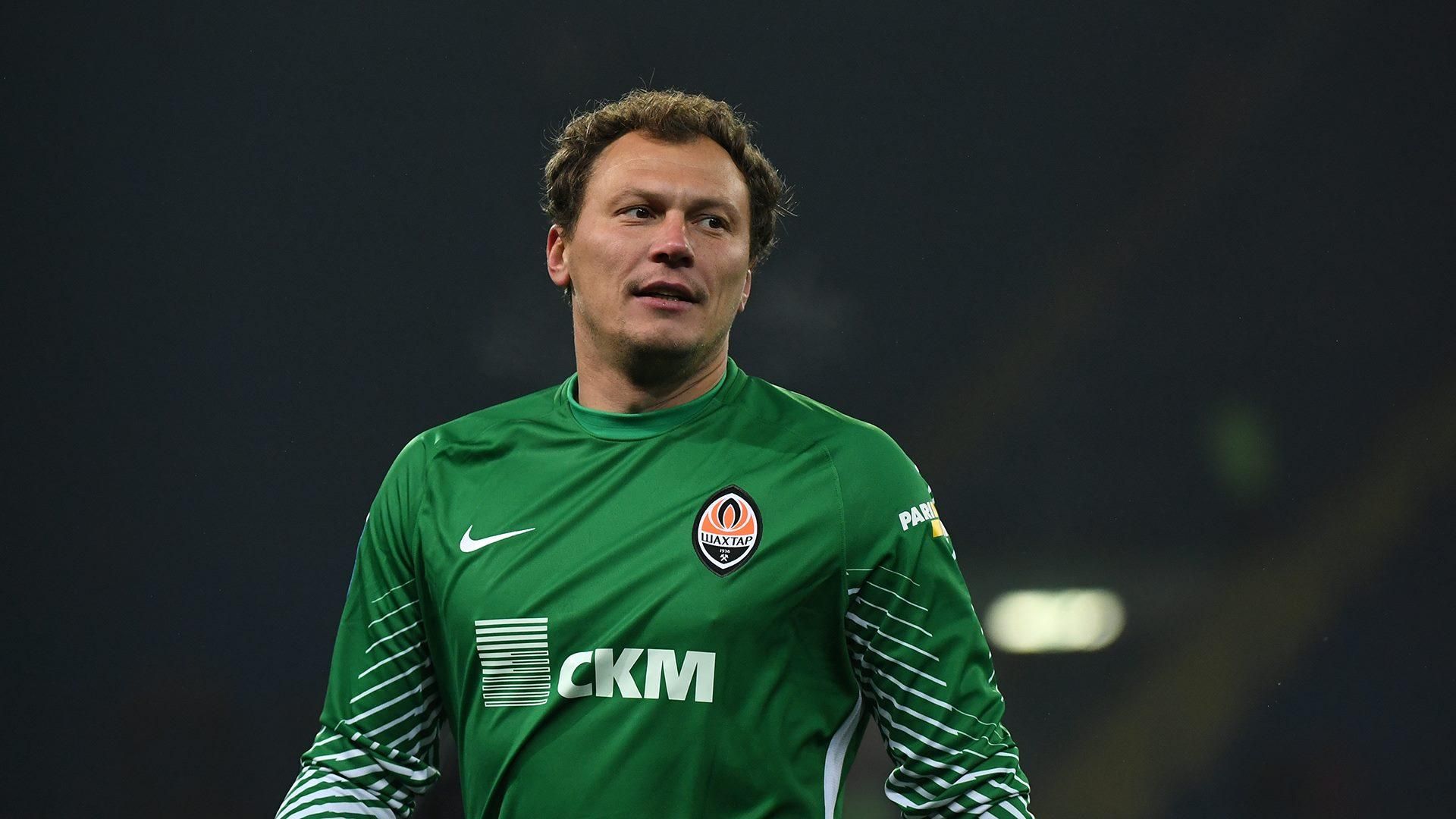 Пятов розкрив секрет відбитого пенальті в матчі з "Аталантою" Пятов розкрив секрет відбитого пенальті в матчі з "Аталантою"