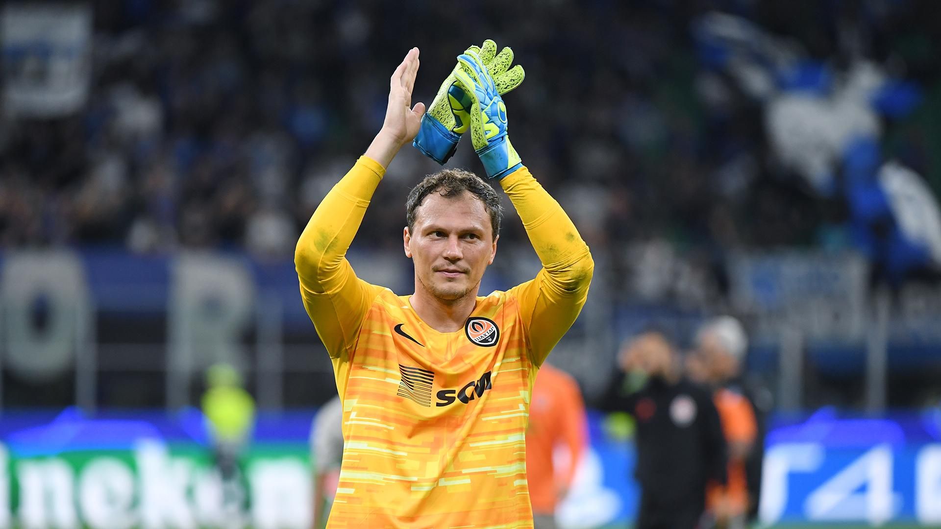 Пятов стал лучшим вратарем второго тура Лиги чемпионов Пятов стал лучшим вратарем второго тура Лиги чемпионов