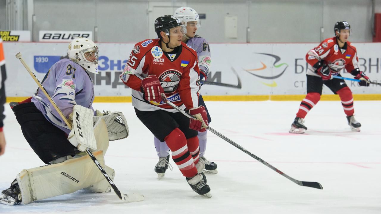 "Донбас" без проблем переміг "Крижаних Вовків" в матчі УХЛ: відео "Донбас" без проблем переміг "Крижаних Вовків" в матчі УХЛ: відео