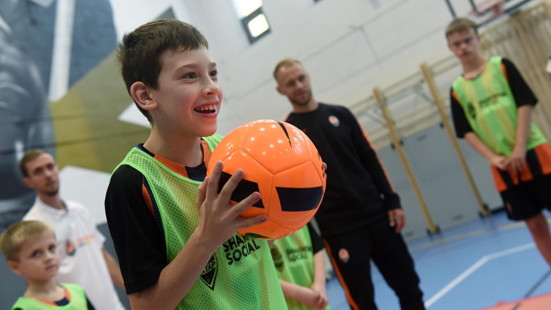 "Шахтар" і Parimatch Foundation запускають тренування з футболу для дітей з інвалідністю
