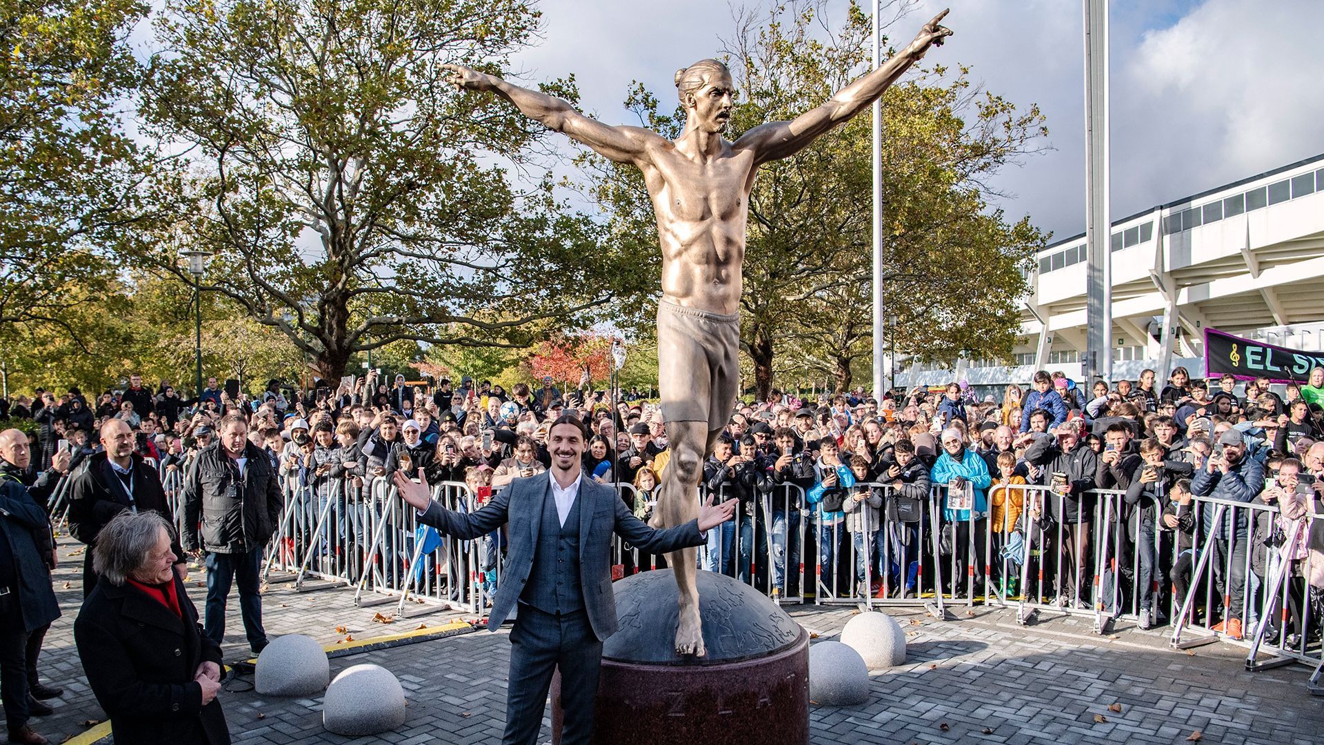 Ібрагімовічу відкрили пам'ятник в його рідному місті, гравець приїхав на відкриття (фото)